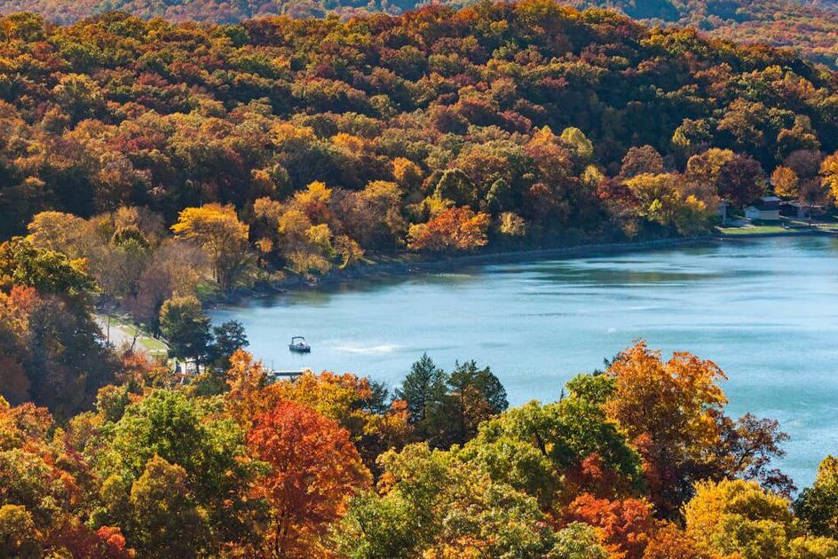 The ROOFTOP BAR at The Lodge of Four Seasons
