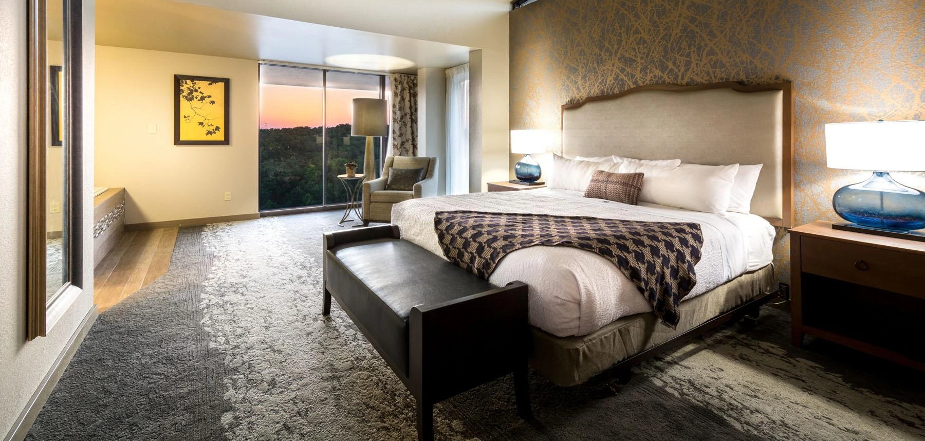Missouri Hotel Specials | The Lodge of Four Seasons MO